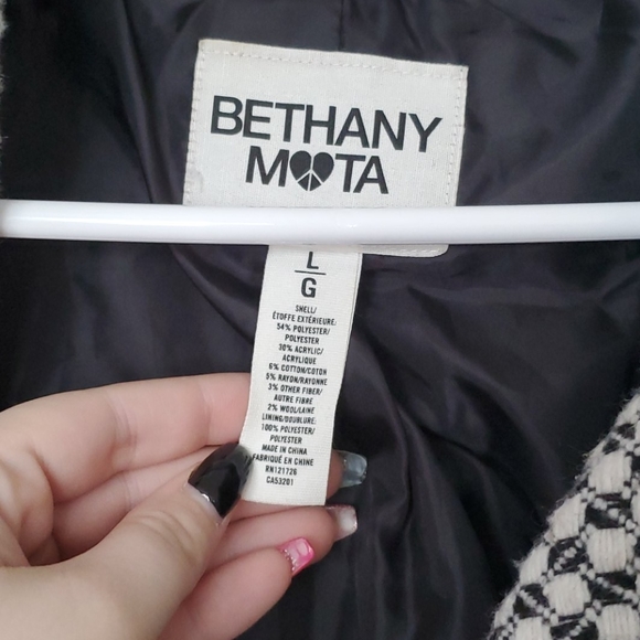 Jacket - Picture 3 of 6